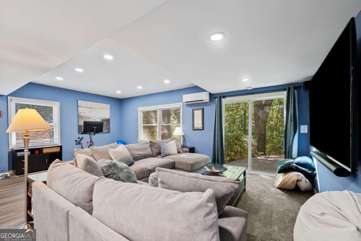 Mount Vernon Woods - Residential