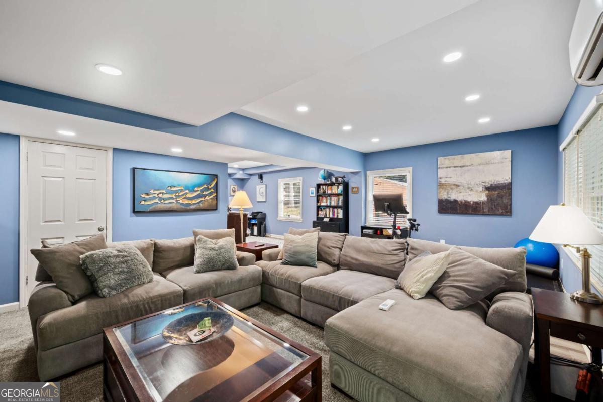 Mount Vernon Woods - Residential