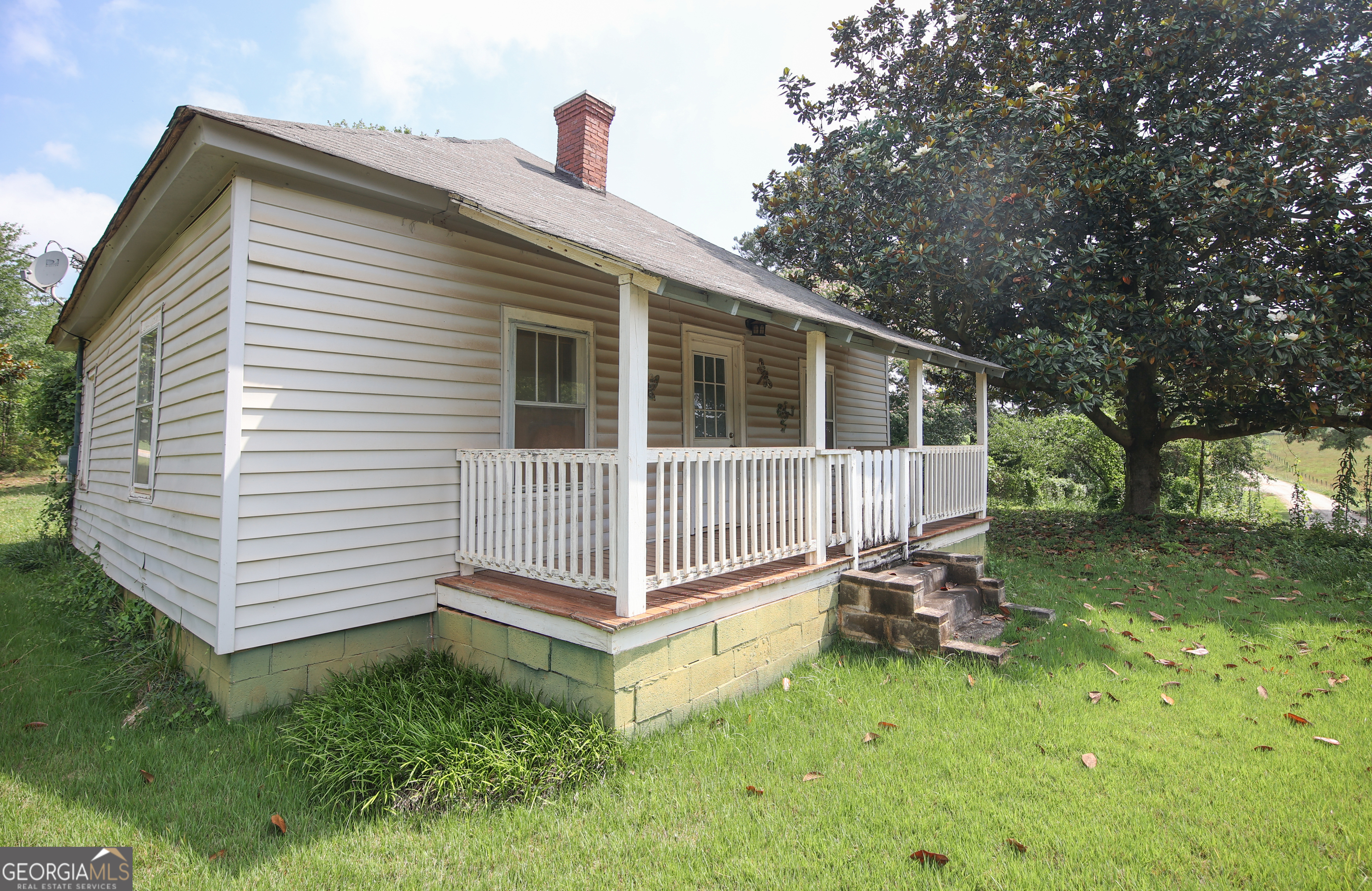 2818 Toms Creek RD
