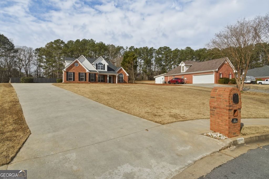 Photo of 122 Shadow Lake Drive, Conyers, GA 30094 (MLS # 10695047)