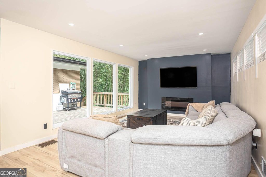 Photo of 2781 Rollingwood Lane SE, Atlanta, GA 30316 (MLS # 10771167)