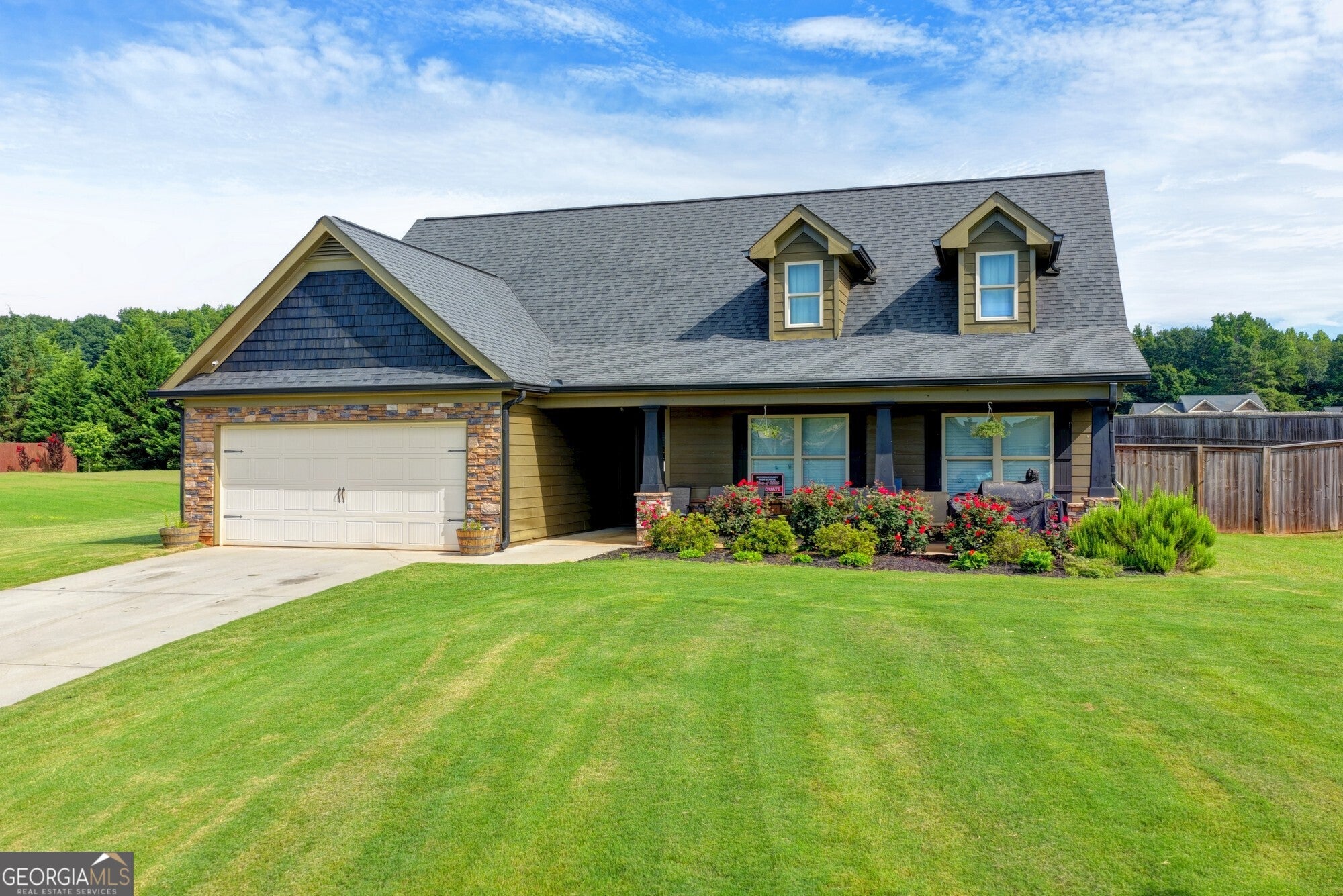 82 Lake Point CT