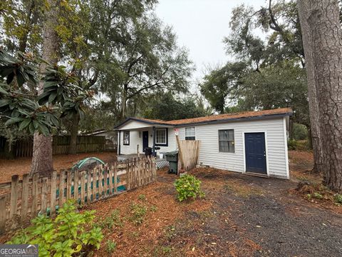 Photo of 316 Edgewater Road, Savannah, GA 31406 (MLS # 10655322)