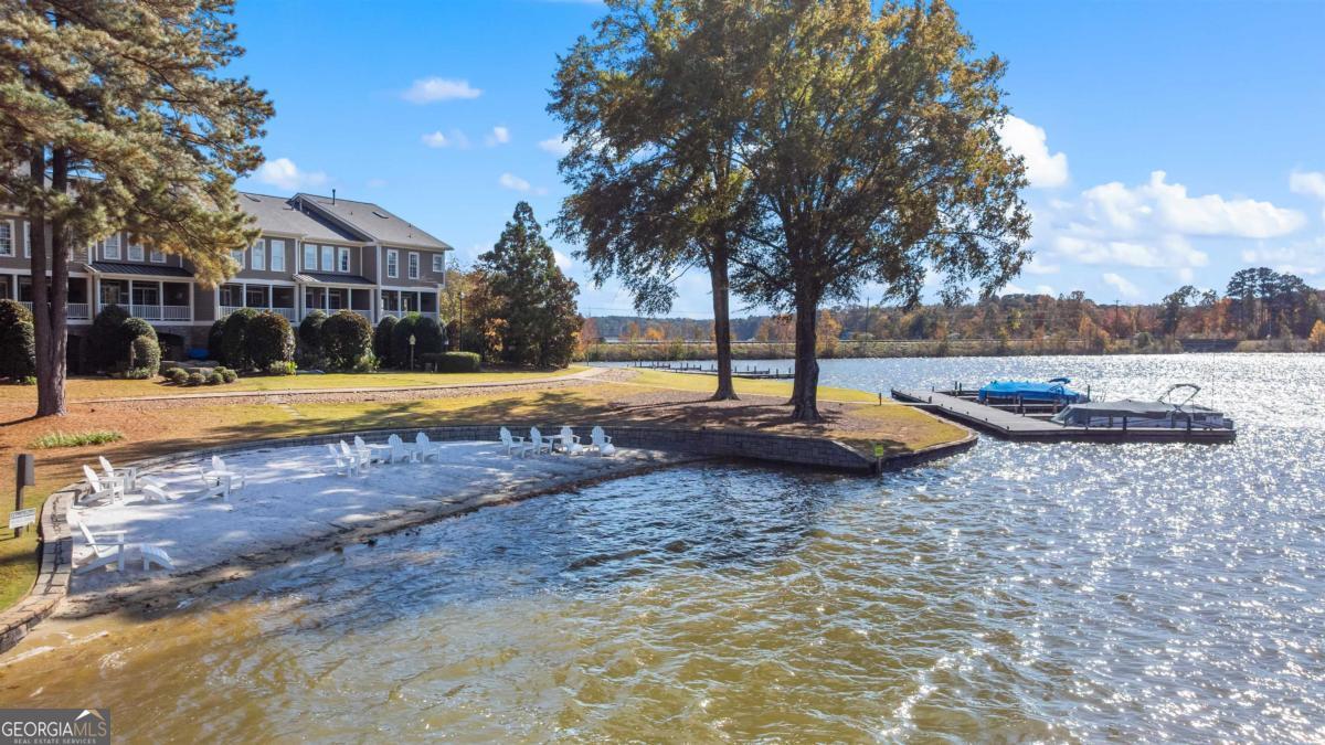 905 Greensboro RD UNIT 302