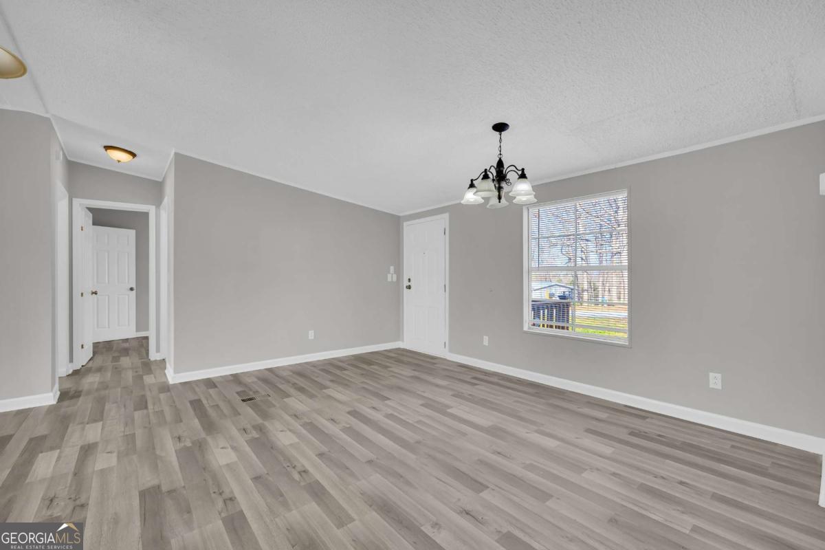 85 Winding Vine LN