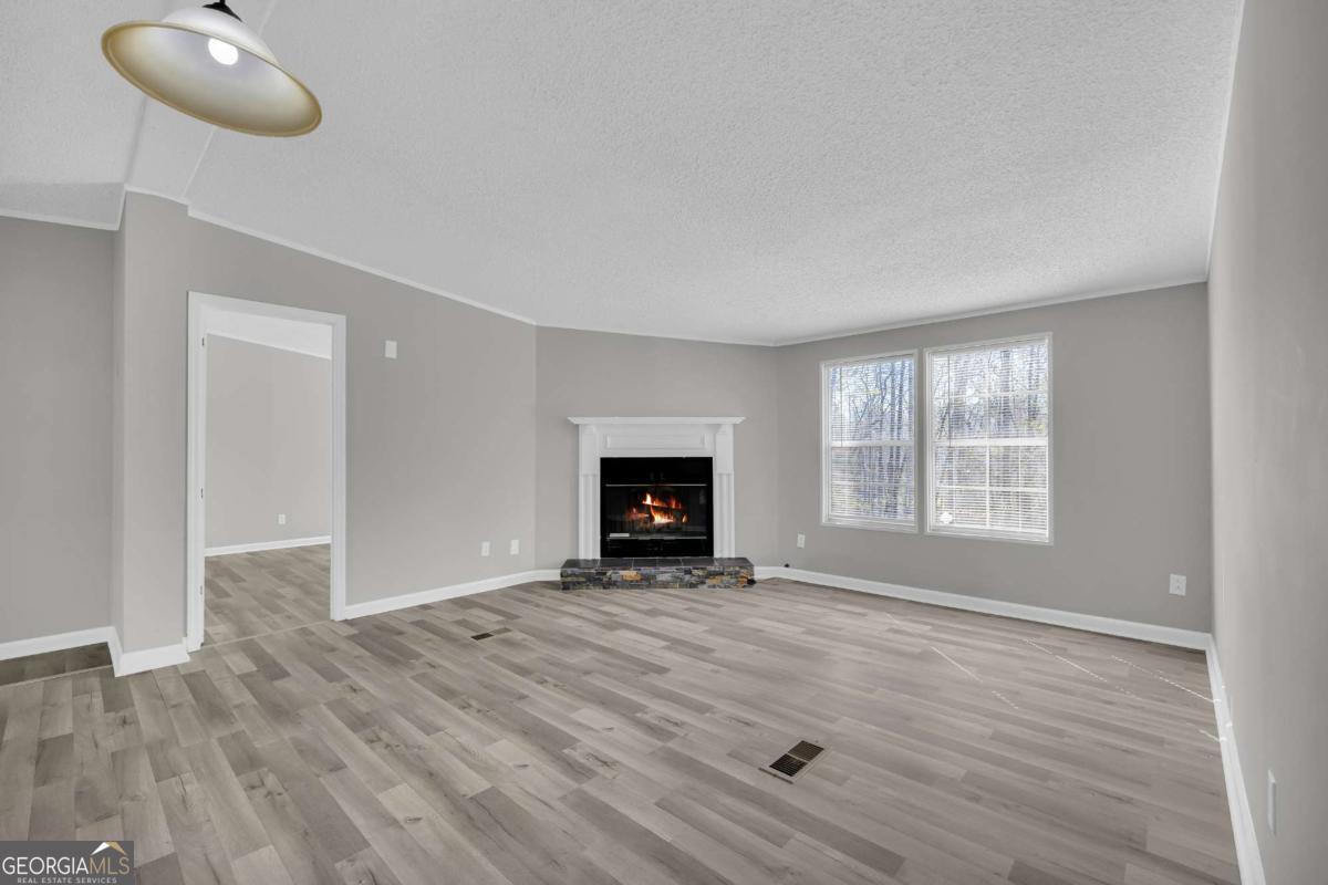 85 Winding Vine LN