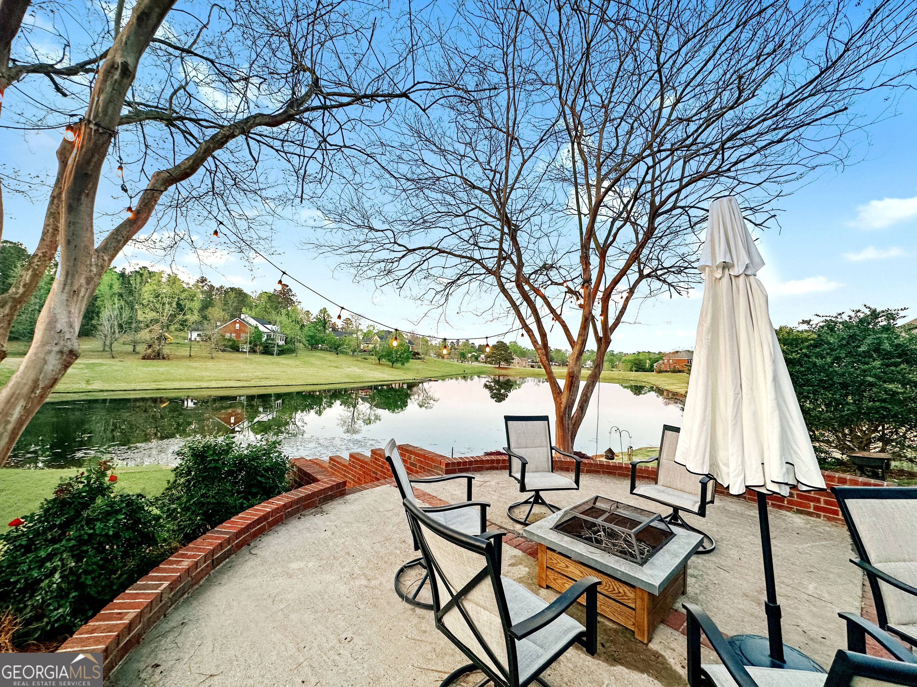 992 Windmill PKWY