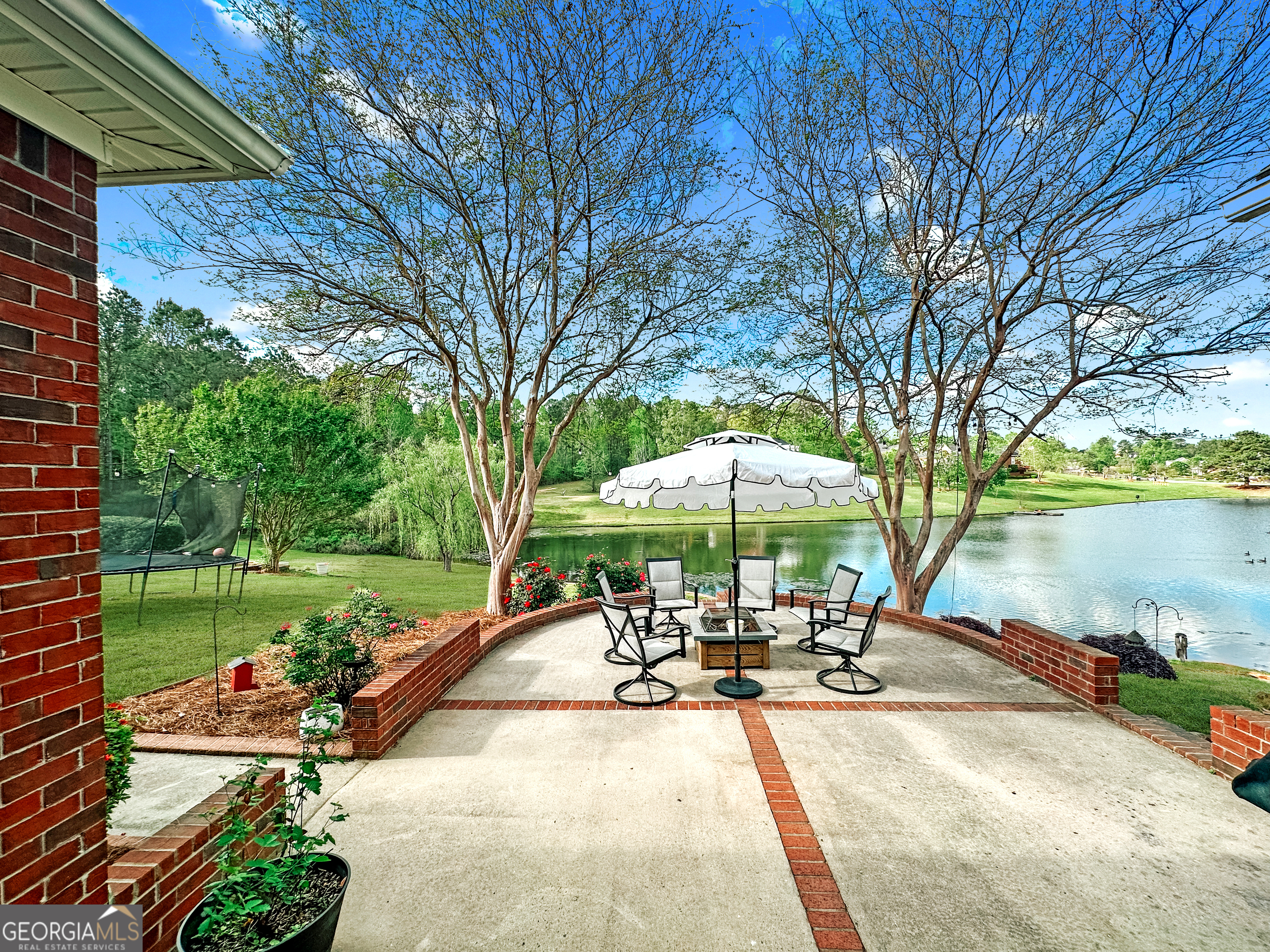 992 Windmill PKWY