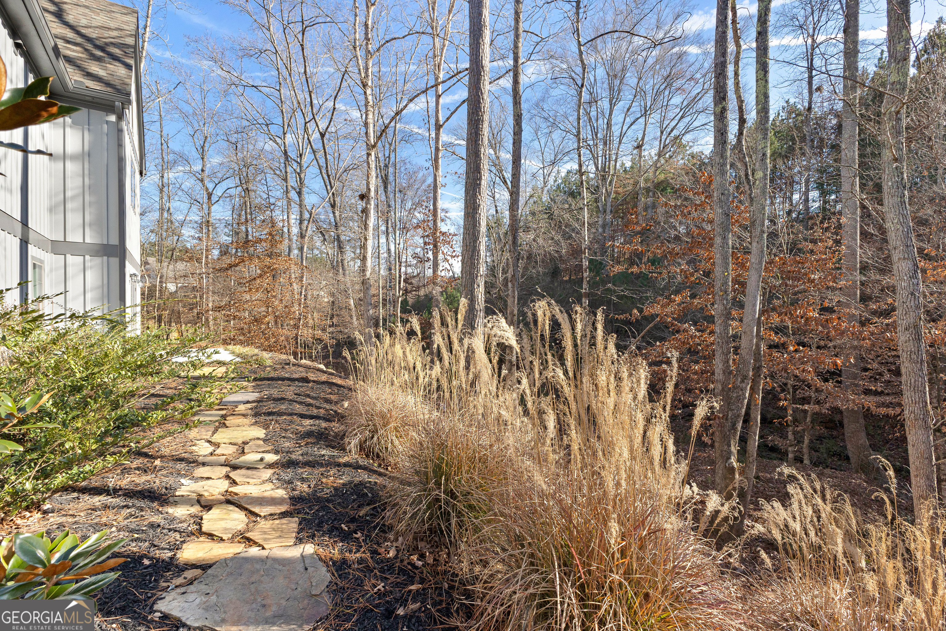 Newnan, Georgia 30265, United States, 4 Bedrooms Bedrooms, ,3 BathroomsBathrooms,Residential,Pending,9438