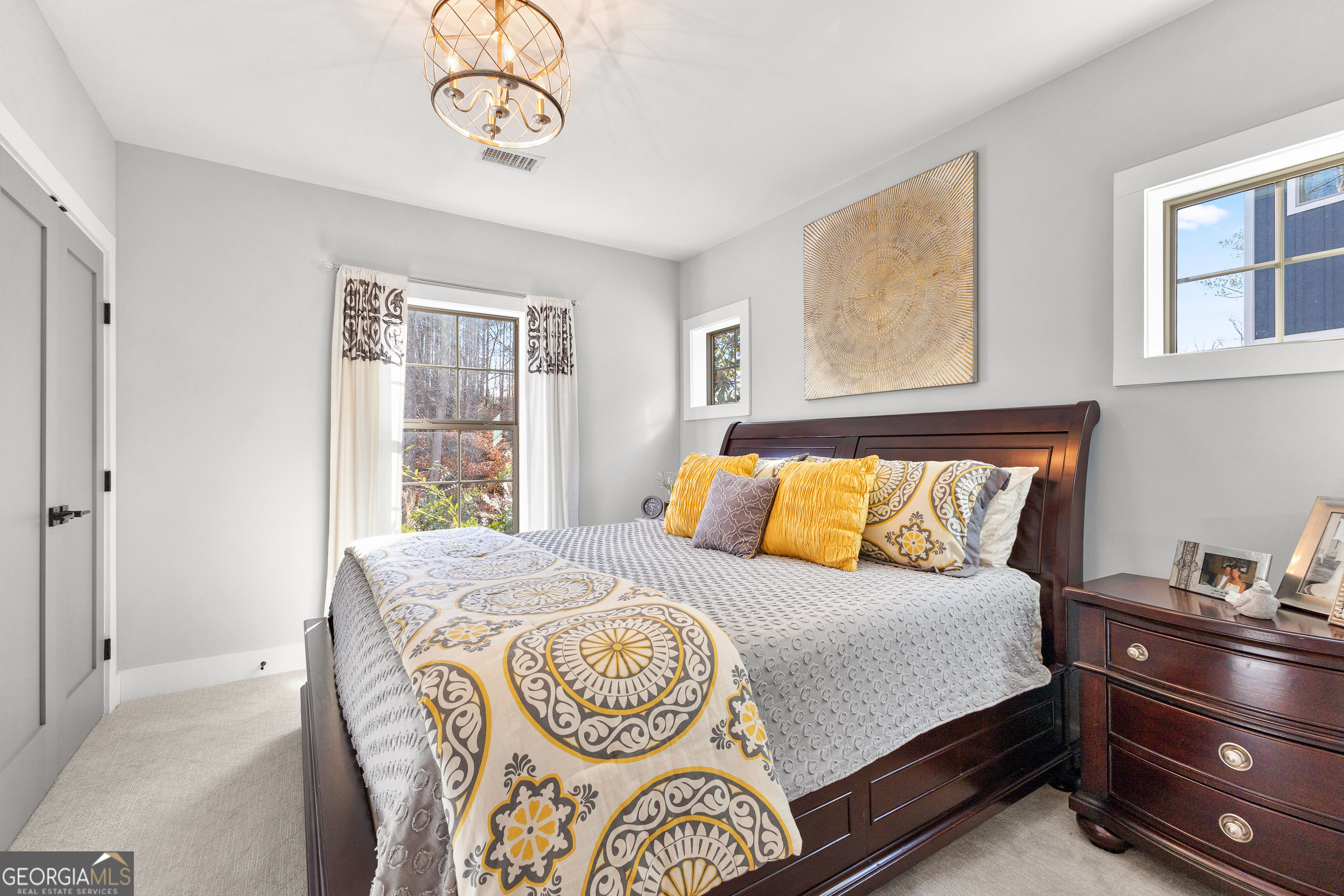 Newnan, Georgia 30265, United States, 4 Bedrooms Bedrooms, ,3 BathroomsBathrooms,Residential,Pending,9438