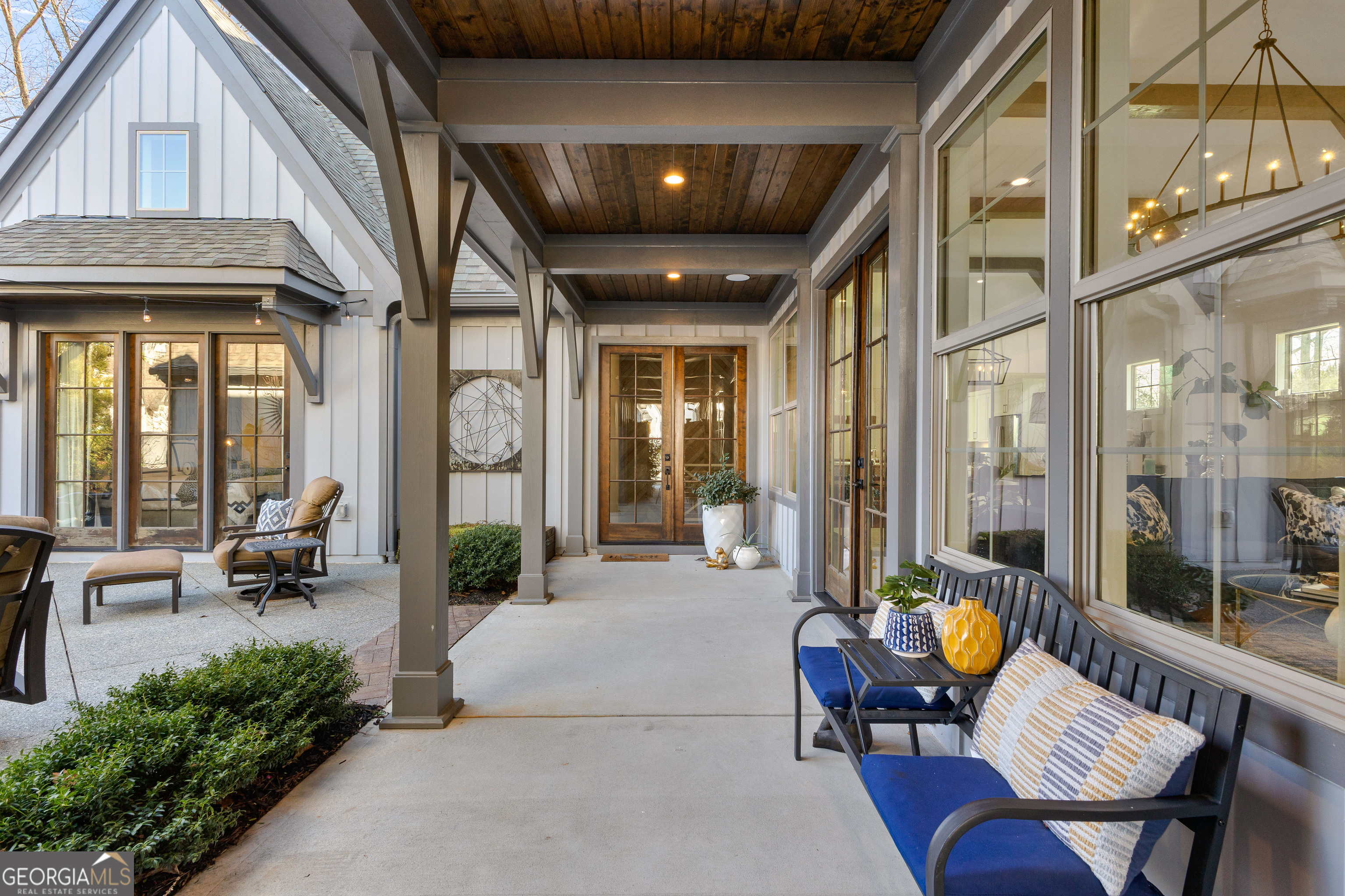 Newnan, Georgia 30265, United States, 4 Bedrooms Bedrooms, ,3 BathroomsBathrooms,Residential,Pending,9438