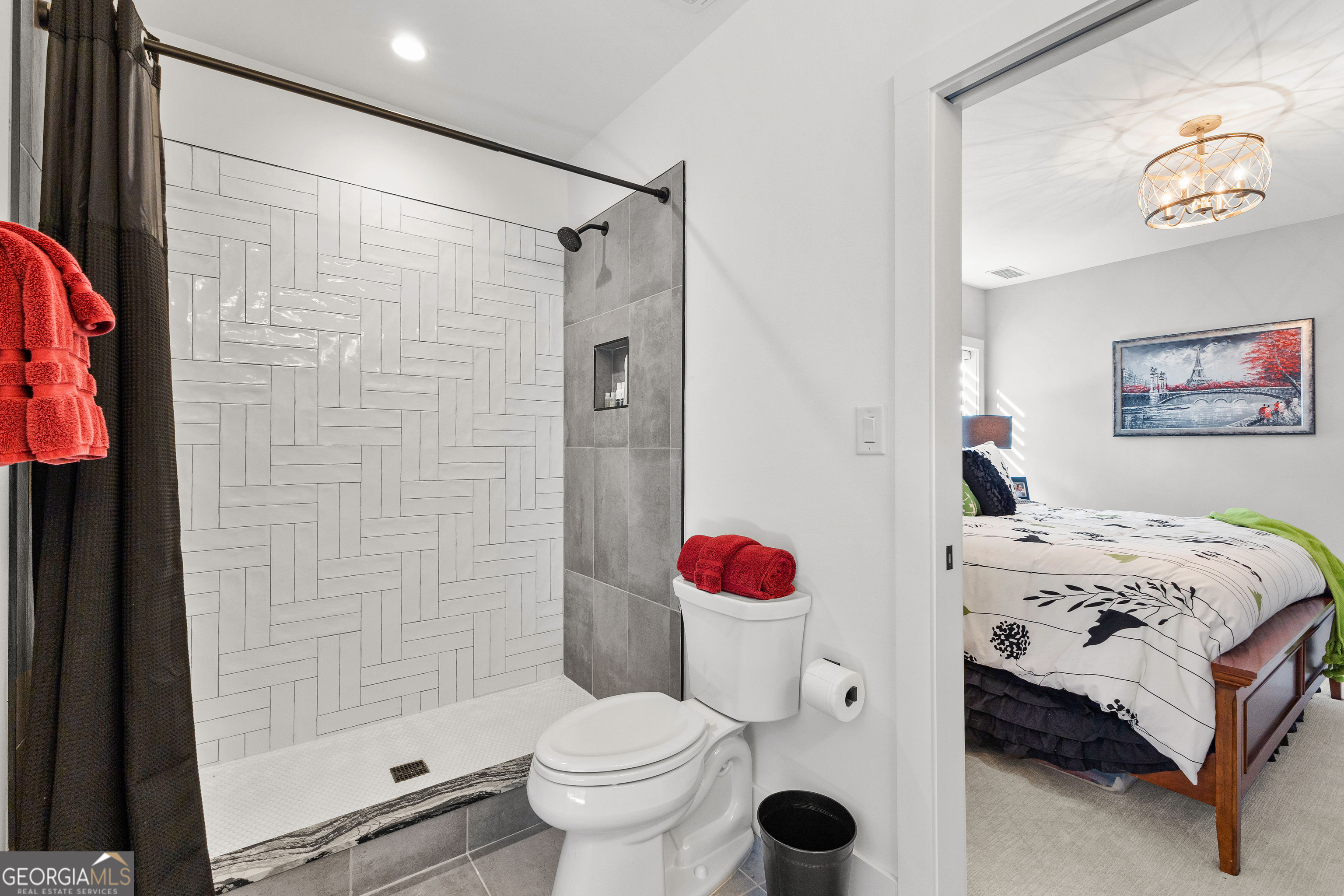 Newnan, Georgia 30265, United States, 4 Bedrooms Bedrooms, ,3 BathroomsBathrooms,Residential,Pending,9438