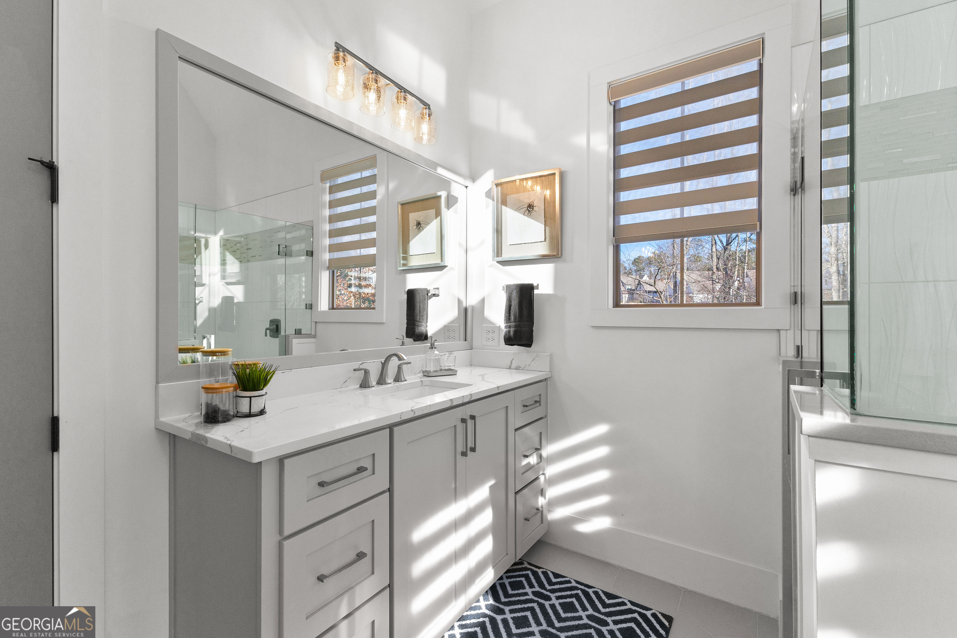 Newnan, Georgia 30265, United States, 4 Bedrooms Bedrooms, ,3 BathroomsBathrooms,Residential,Pending,9438