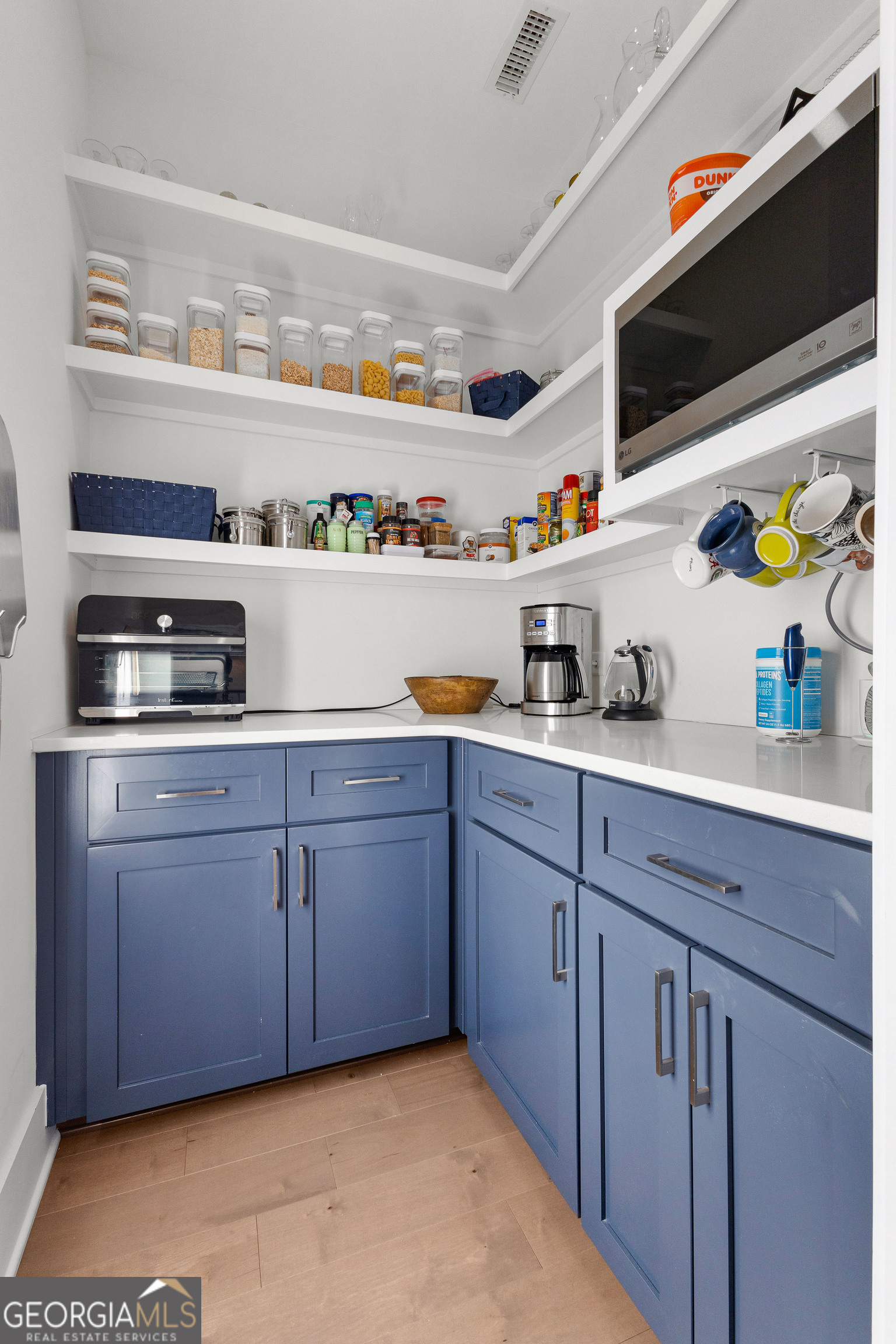 Newnan, Georgia 30265, United States, 4 Bedrooms Bedrooms, ,3 BathroomsBathrooms,Residential,Pending,9438