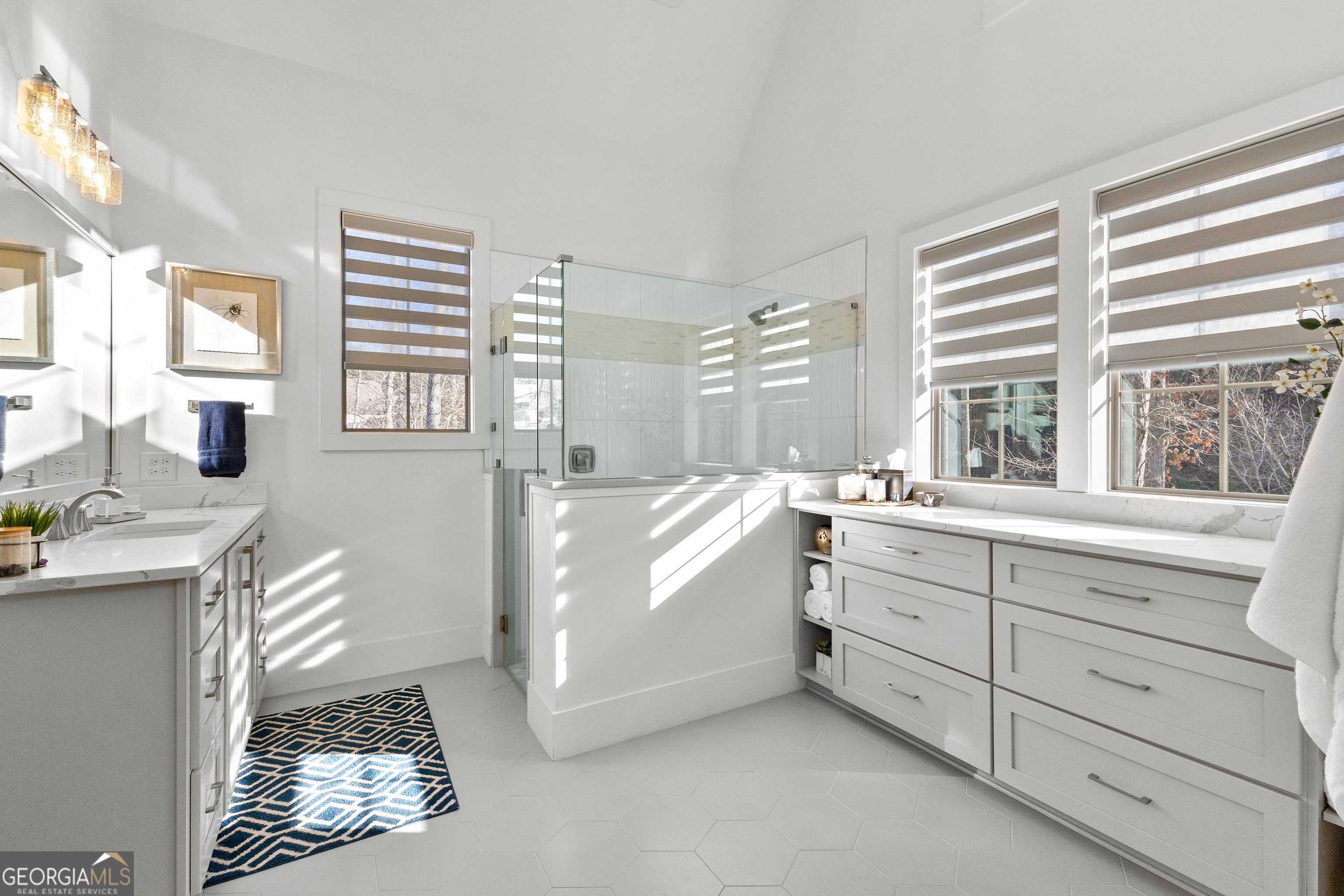 Newnan, Georgia 30265, United States, 4 Bedrooms Bedrooms, ,3 BathroomsBathrooms,Residential,Pending,9438