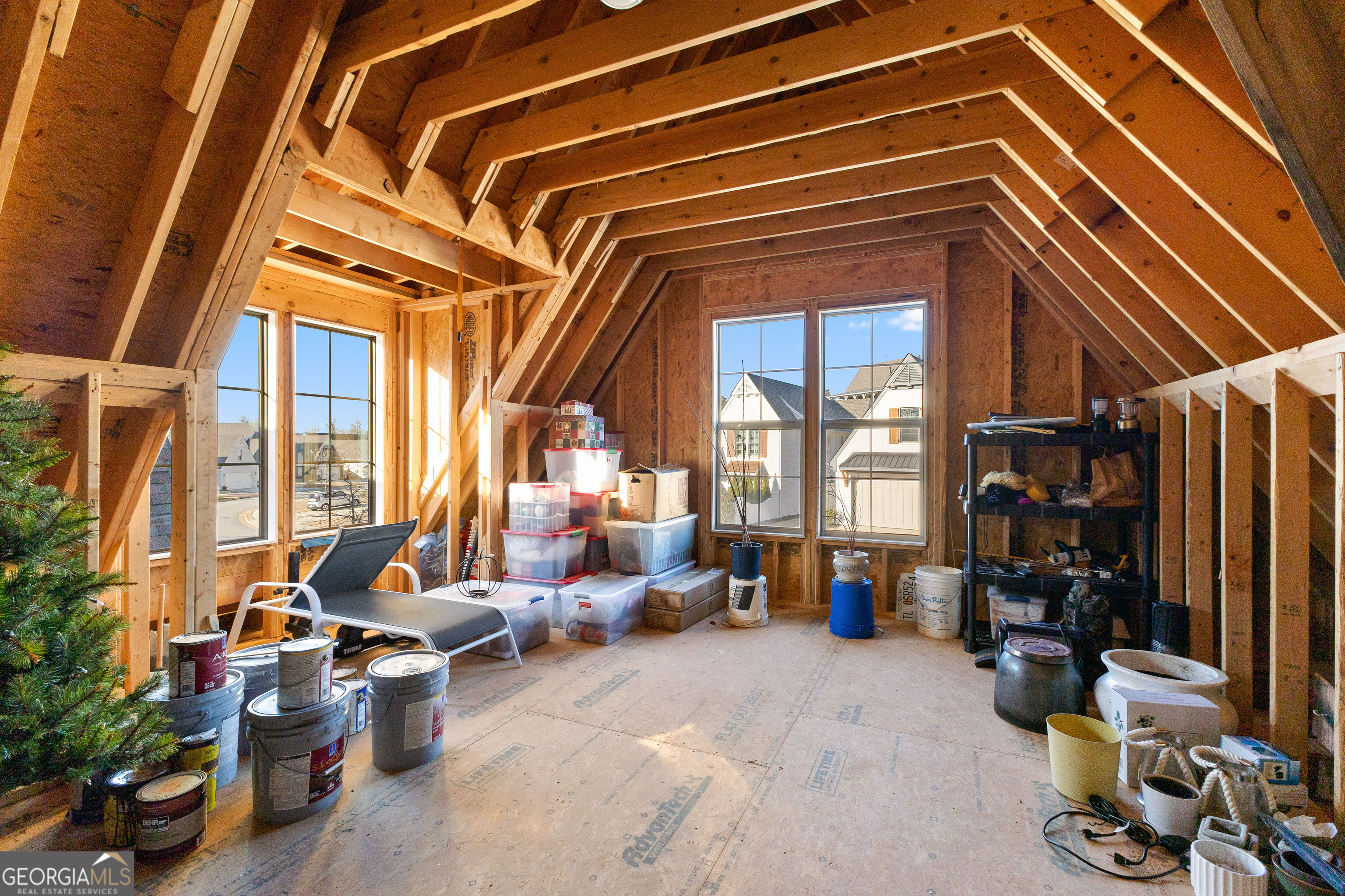 Newnan, Georgia 30265, United States, 4 Bedrooms Bedrooms, ,3 BathroomsBathrooms,Residential,Pending,9438