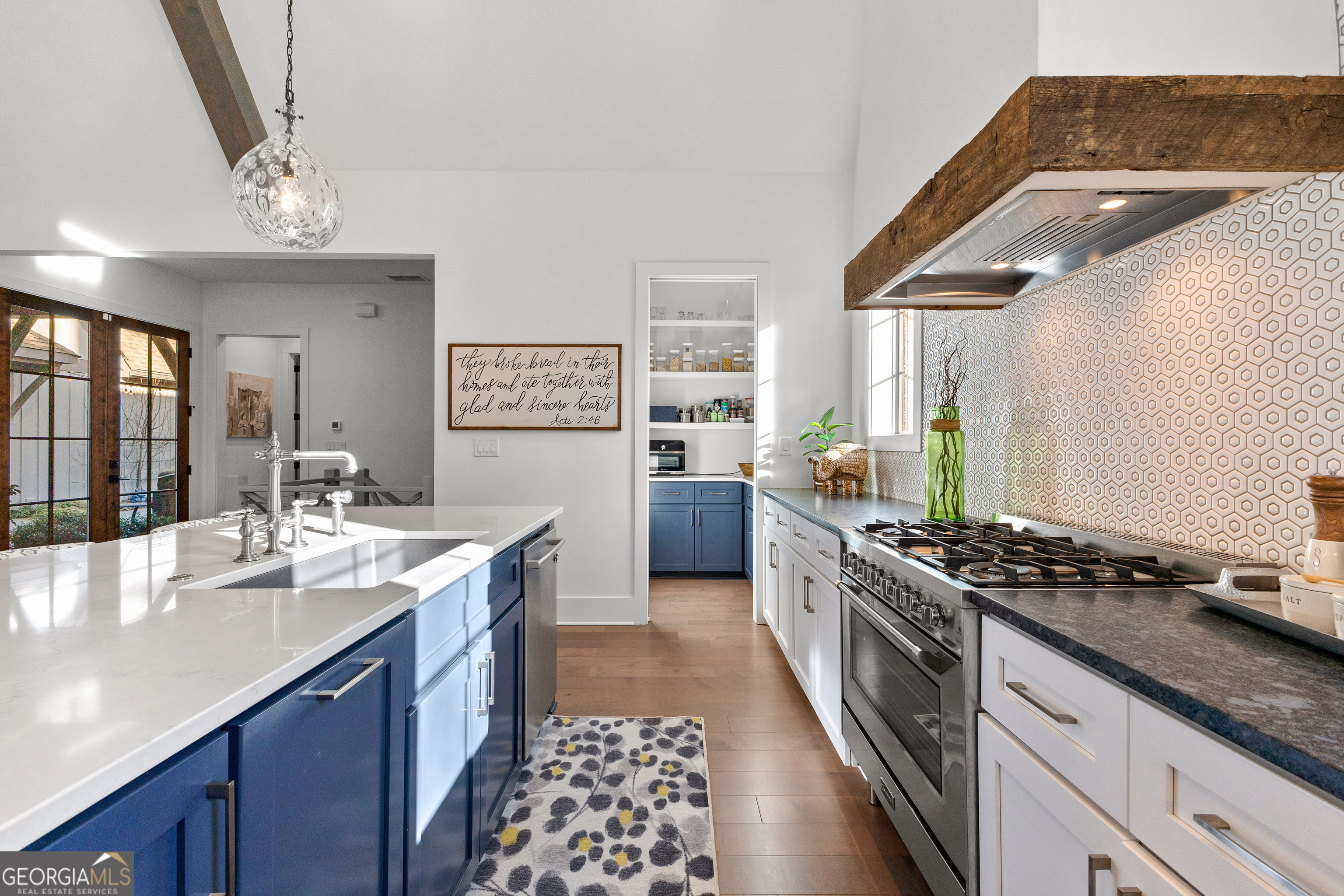 Newnan, Georgia 30265, United States, 4 Bedrooms Bedrooms, ,3 BathroomsBathrooms,Residential,Pending,9438