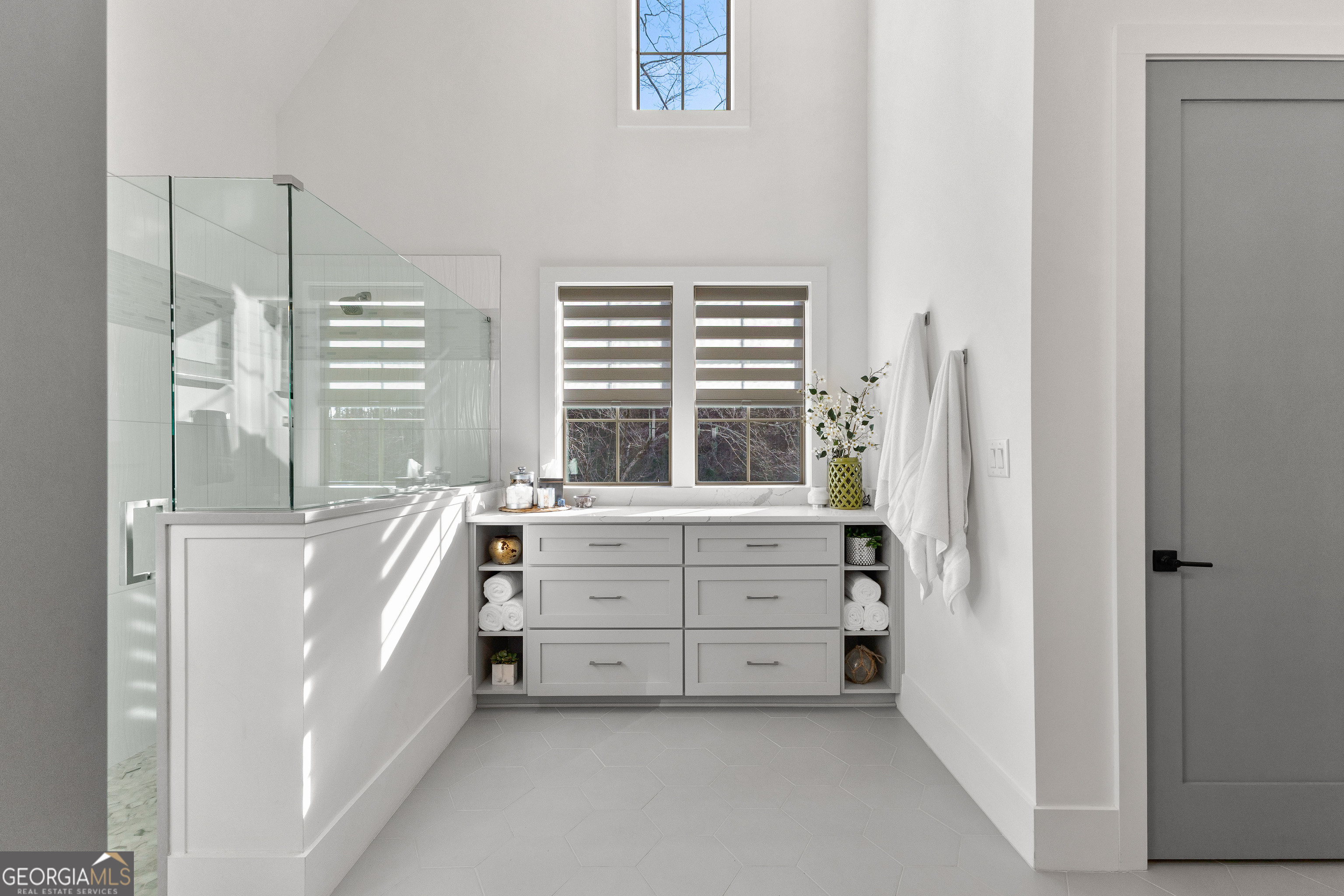 Newnan, Georgia 30265, United States, 4 Bedrooms Bedrooms, ,3 BathroomsBathrooms,Residential,Pending,9438