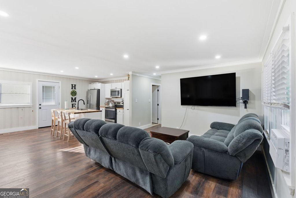 Photo of 121 RIPLEY Avenue, Adairsville, GA 30103 (MLS # 10646673)