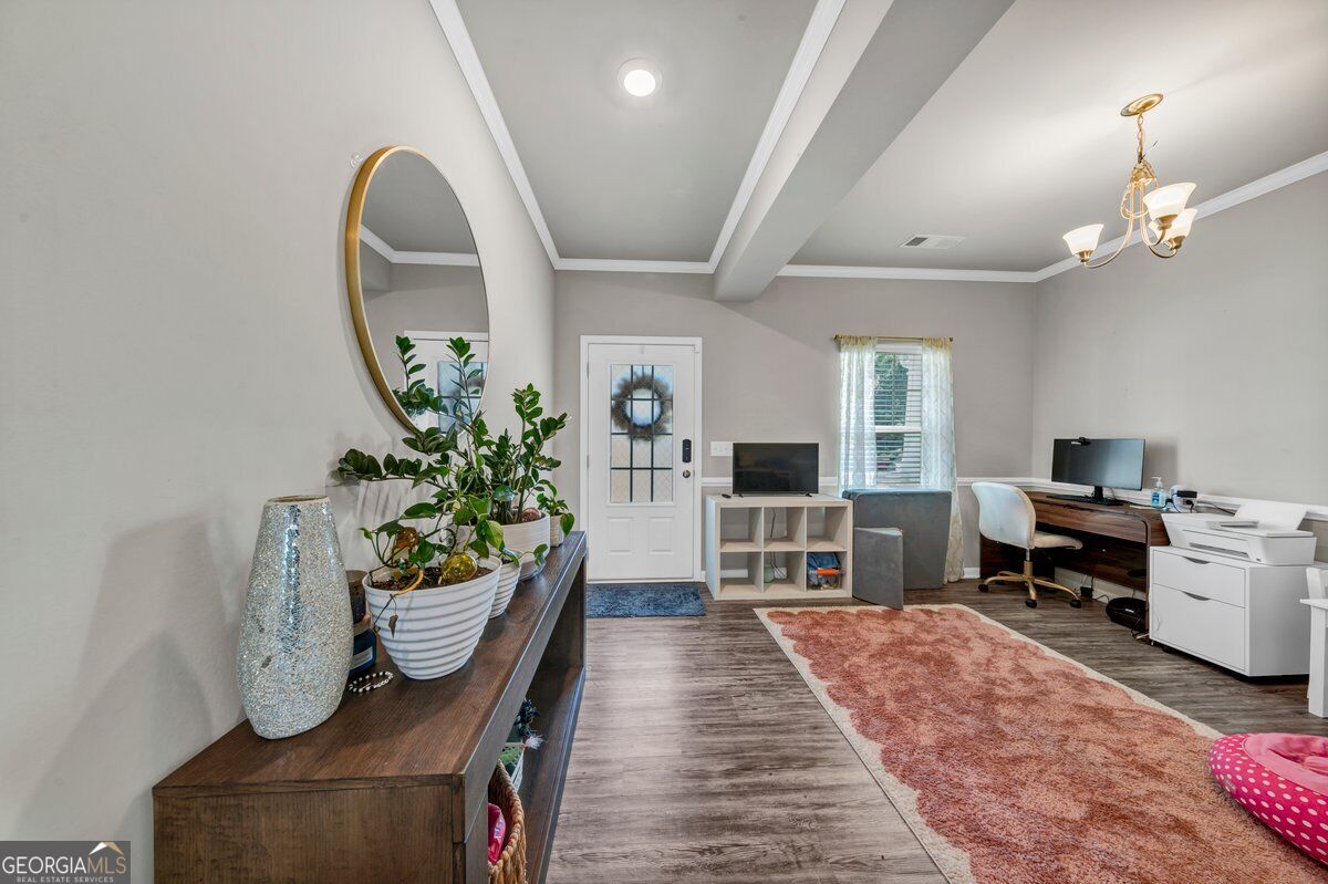 104 S Fortune WAY