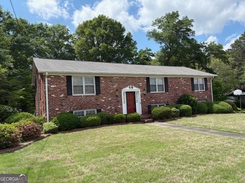 Photo of 7 Berkshire Lane NE, Rome, GA 30161 (MLS # 10455291)