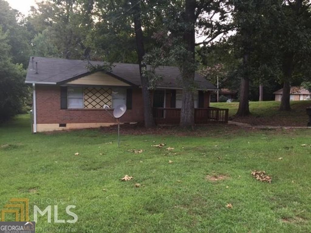 Photo of 8225 Attleboro Drive, Jonesboro, GA 30238 (MLS # 10764605)