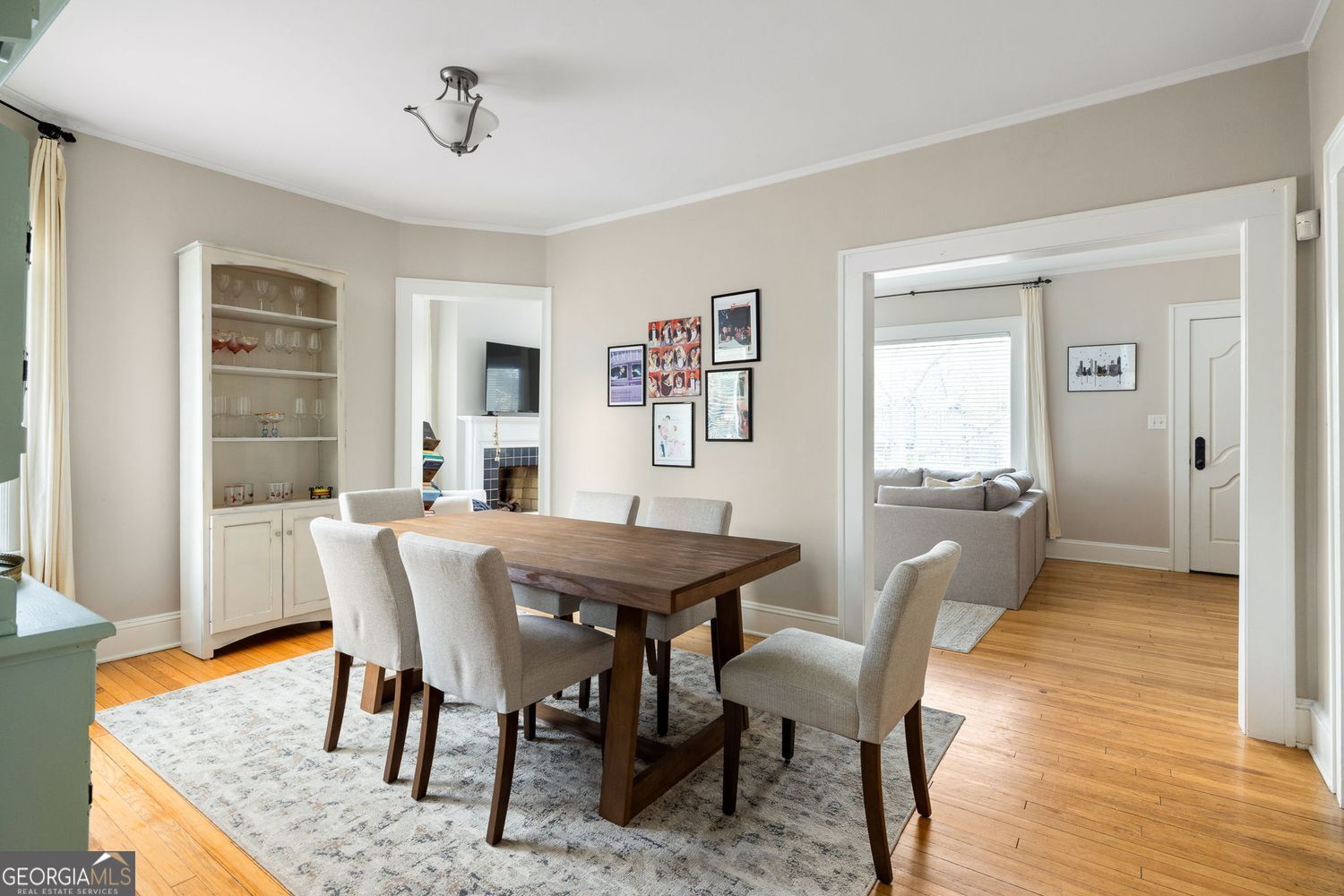 512 Hardendorf AVE NE