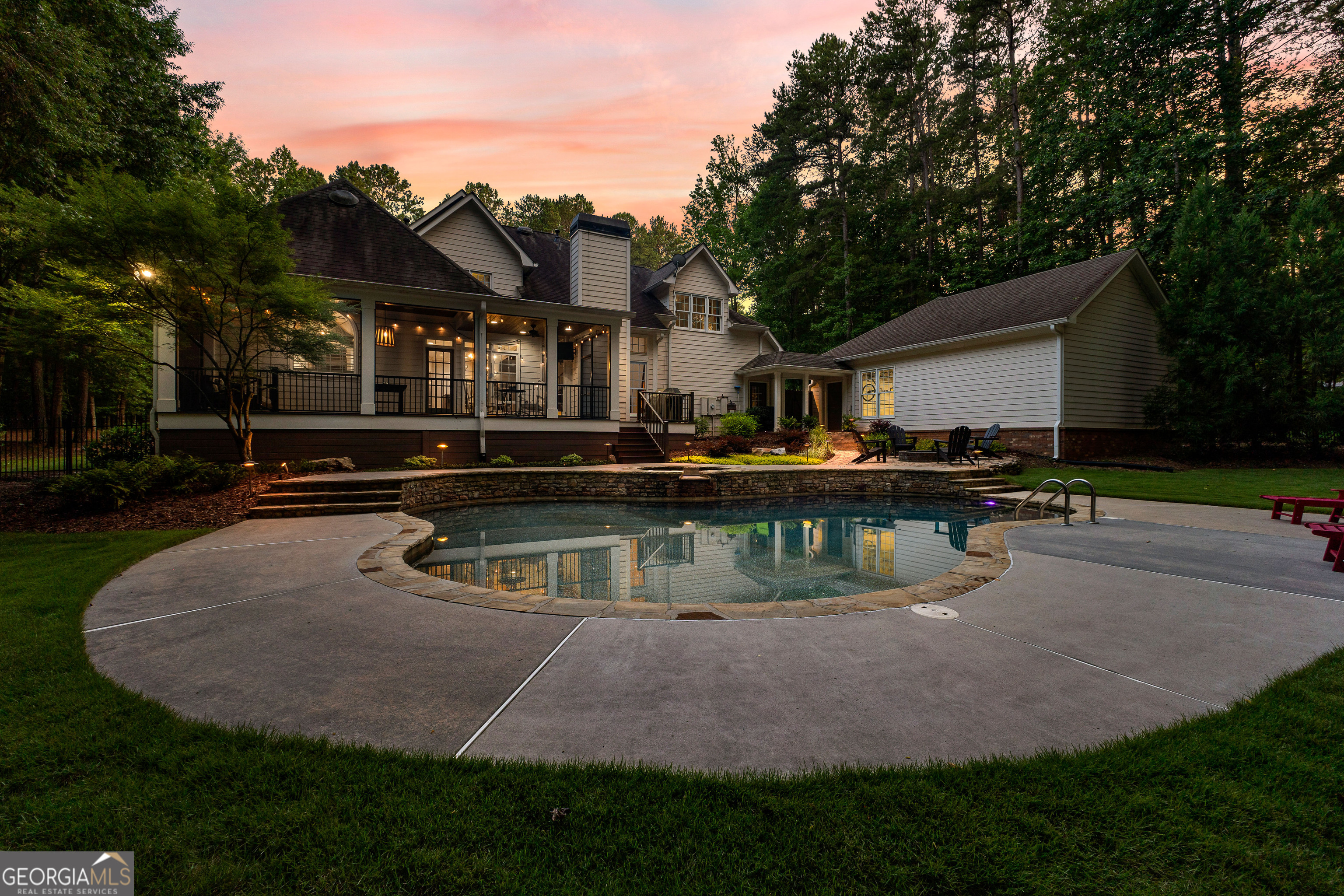 Peachtree City, Georgia 30269, United States, 4 Bedrooms Bedrooms, ,4 BathroomsBathrooms,Residential,Pending,156304