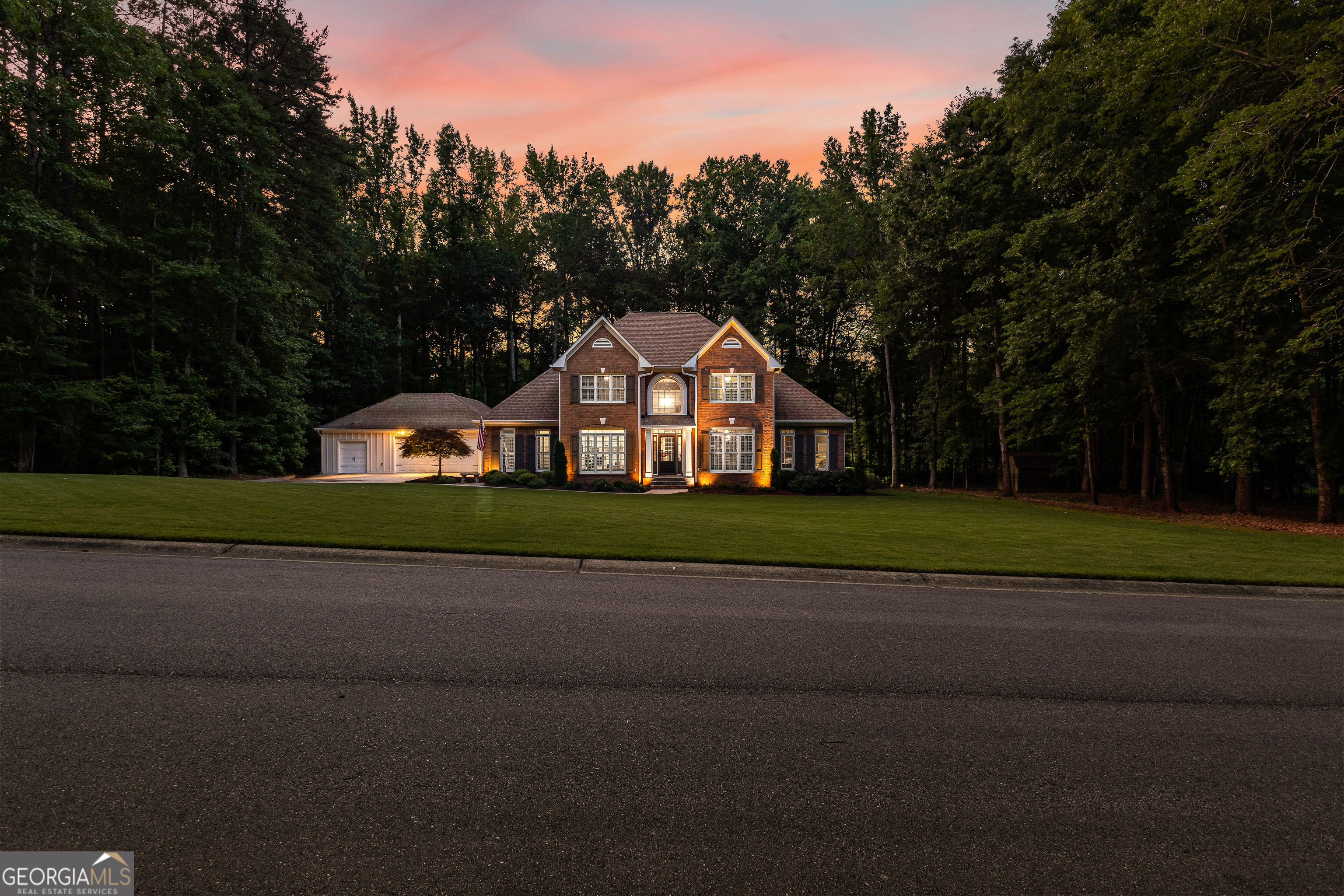 Peachtree City, Georgia 30269, United States, 4 Bedrooms Bedrooms, ,4 BathroomsBathrooms,Residential,Pending,156304