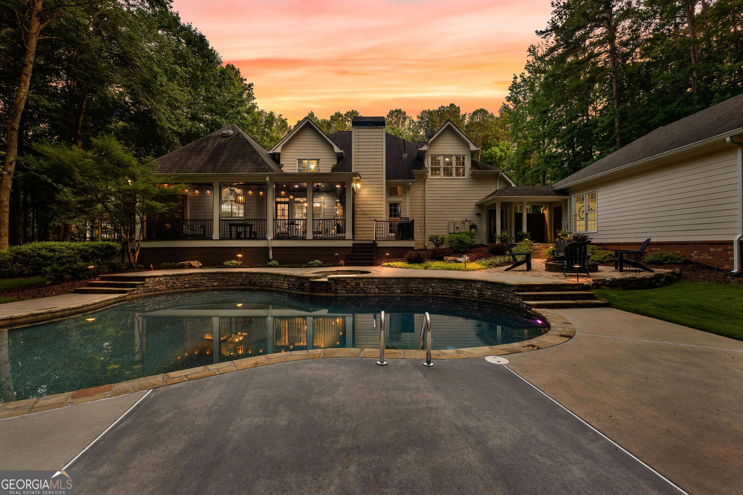 Peachtree City, Georgia 30269, United States, 4 Bedrooms Bedrooms, ,4 BathroomsBathrooms,Residential,Pending,156304