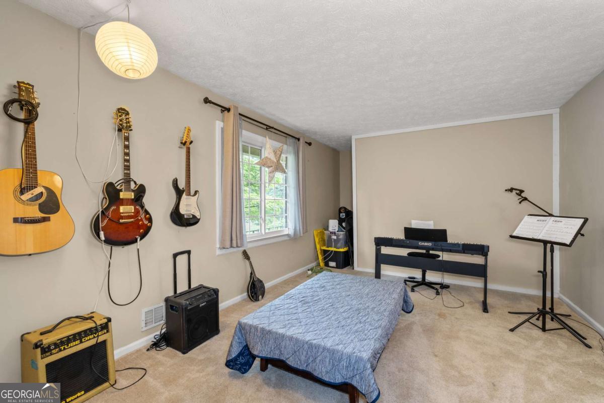 1690 CEDAR GROVE DR
