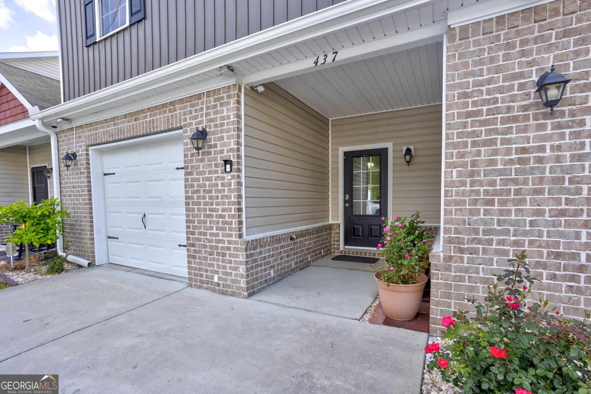 437 Governor Treutlen CIR