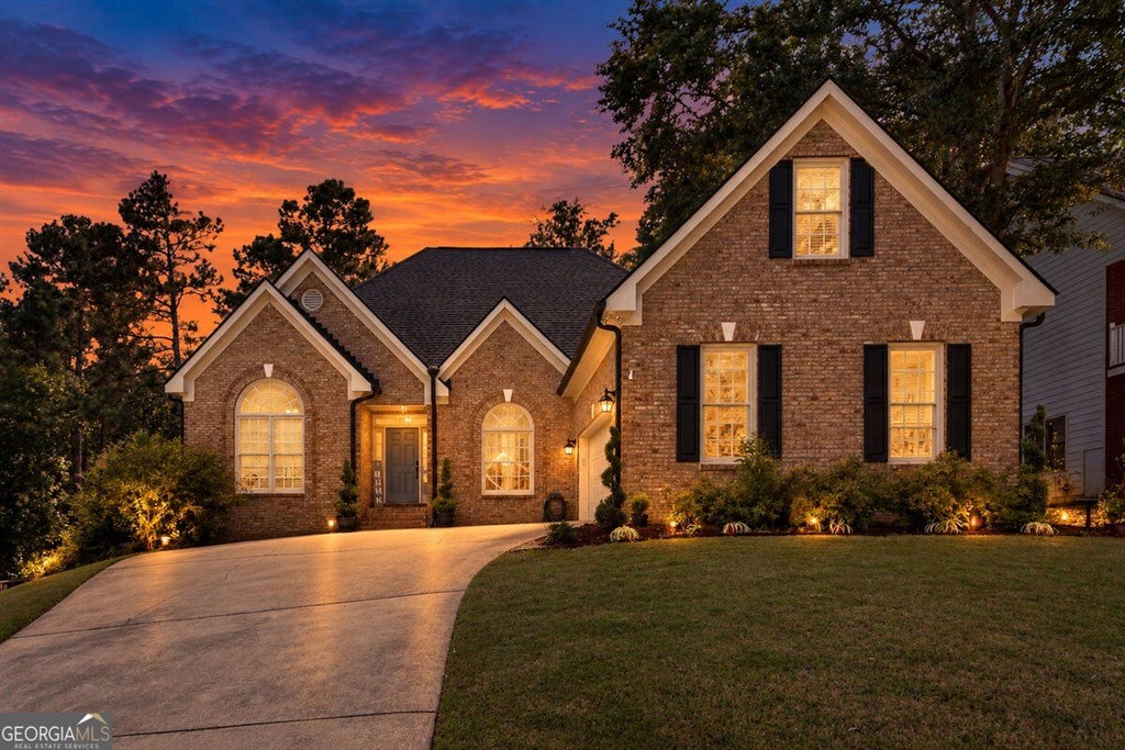 Photo of 1003 Maple Creek Drive, Loganville, GA 30052 (MLS # 10840901)