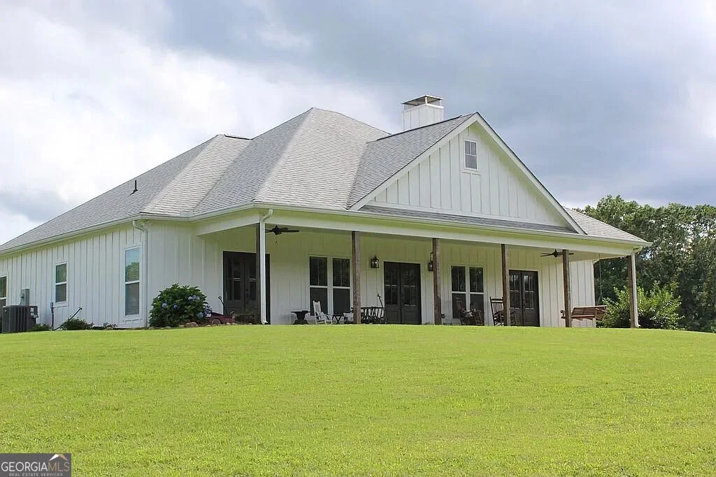94 Race Track Road, The Rock, GA, 30285