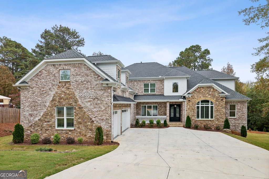 Photo of 3750 Robinson Road NE, Marietta, GA 30068 (MLS # 10763317)
