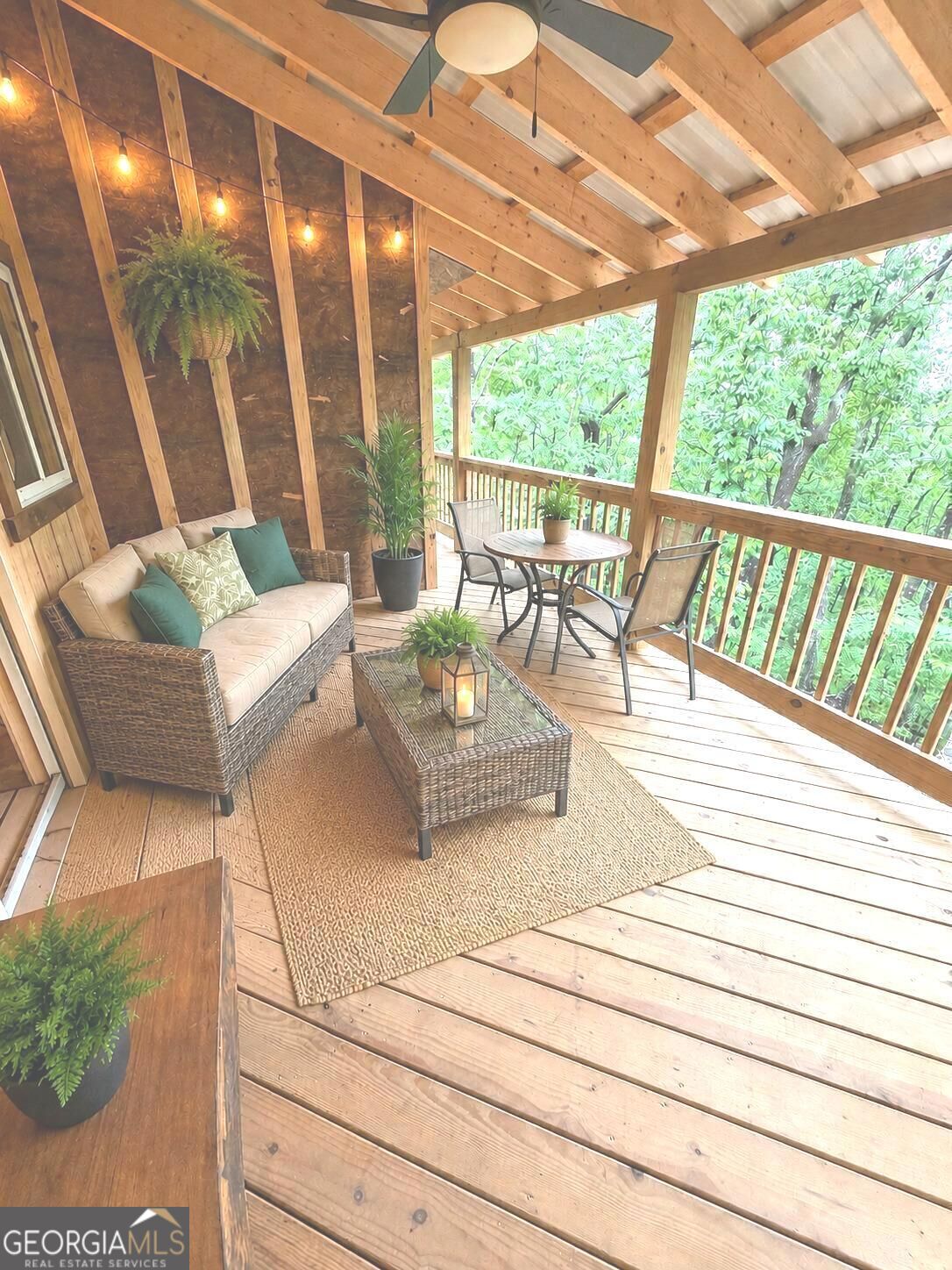 326 Skywood LN
