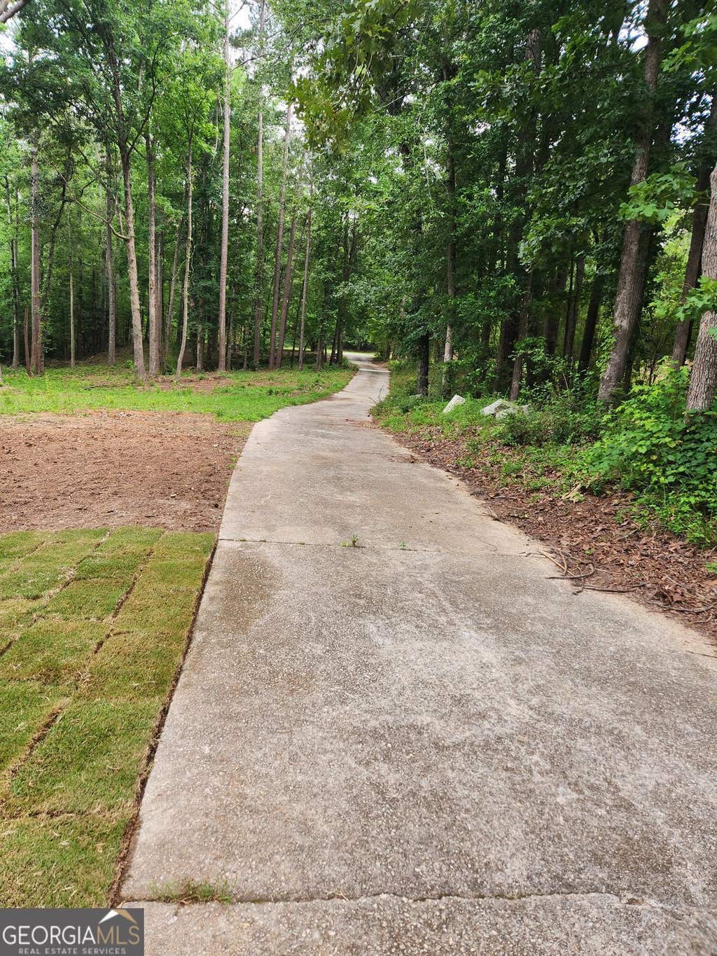Photo of 130 Sandy Dr, Stockbridge, GA 30281 (MLS # 10794323)