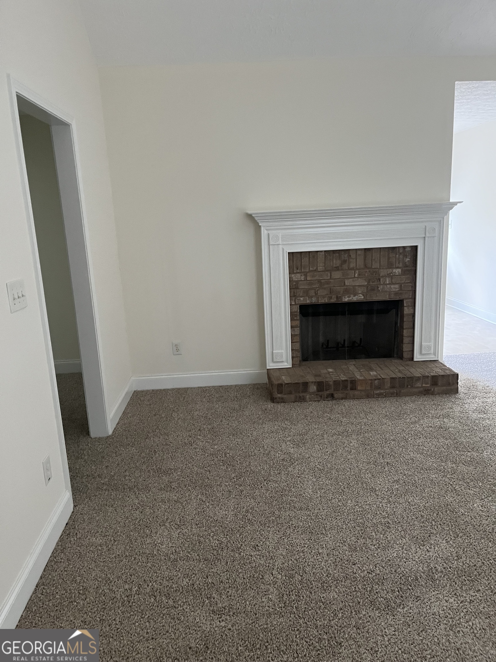 8857 Woodridge CT