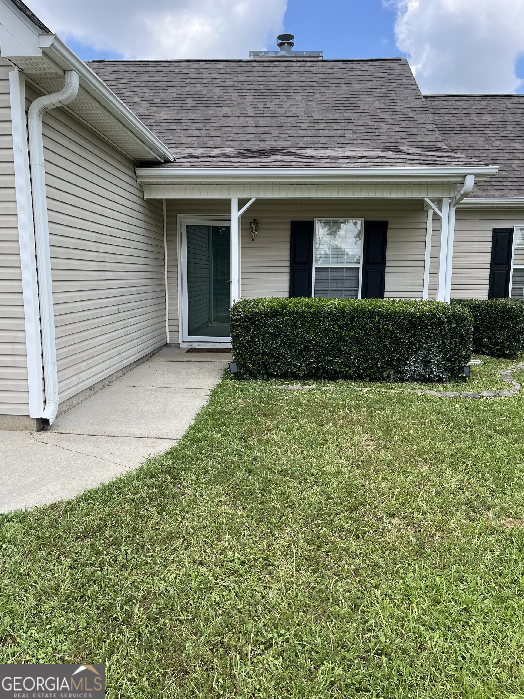 8857 Woodridge CT