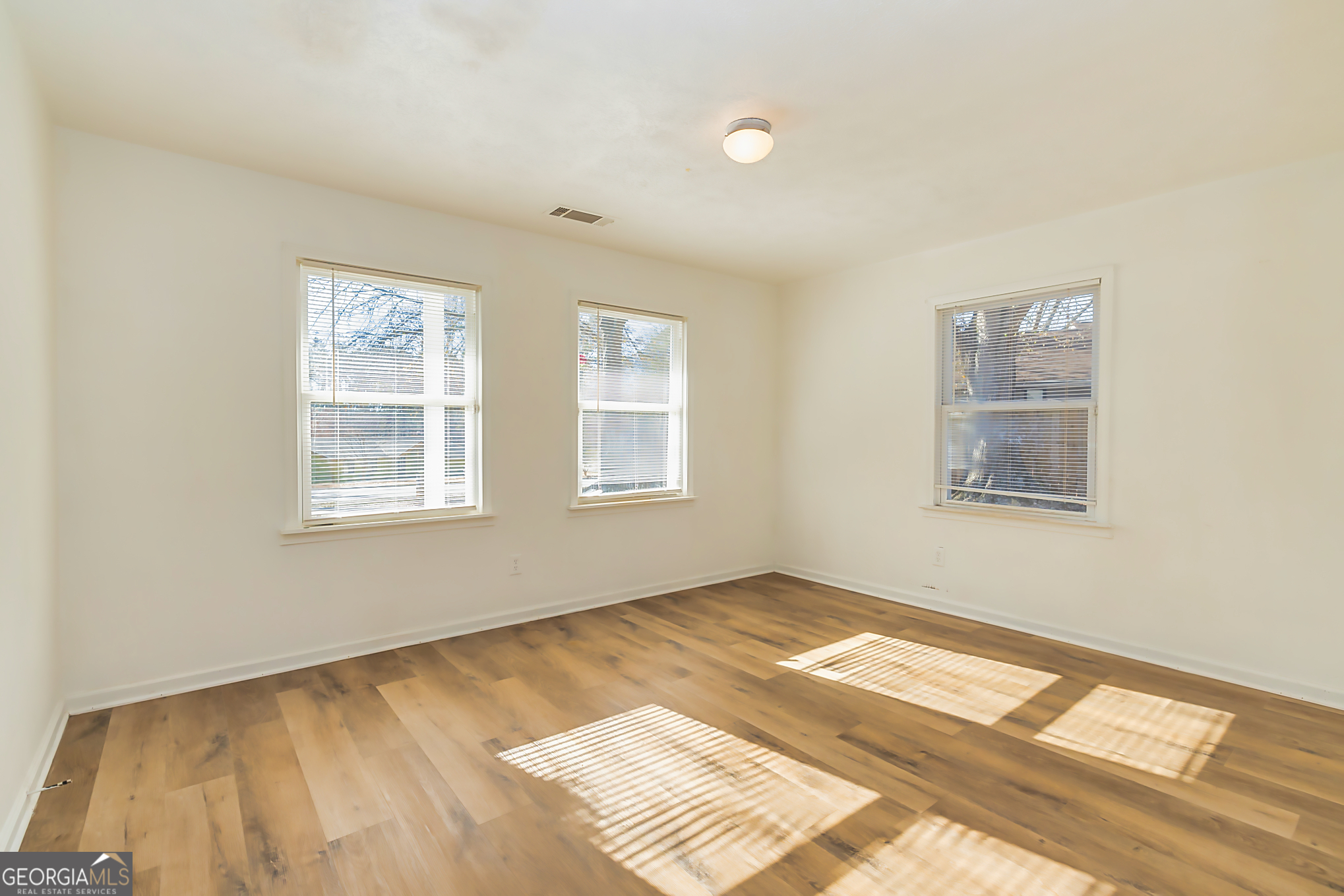 Peachtree City, Georgia 30269, United States, 5 Bedrooms Bedrooms, ,4 BathroomsBathrooms,Residential,Active,77604