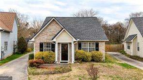 Photo of 90 Pointe North Drive, Cartersville, GA 30120 (MLS # 10702733)