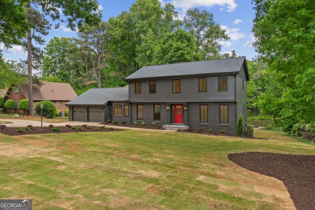 Photo of 1125 Lake Charles Drive, Roswell, GA 30075 (MLS # 10755609)