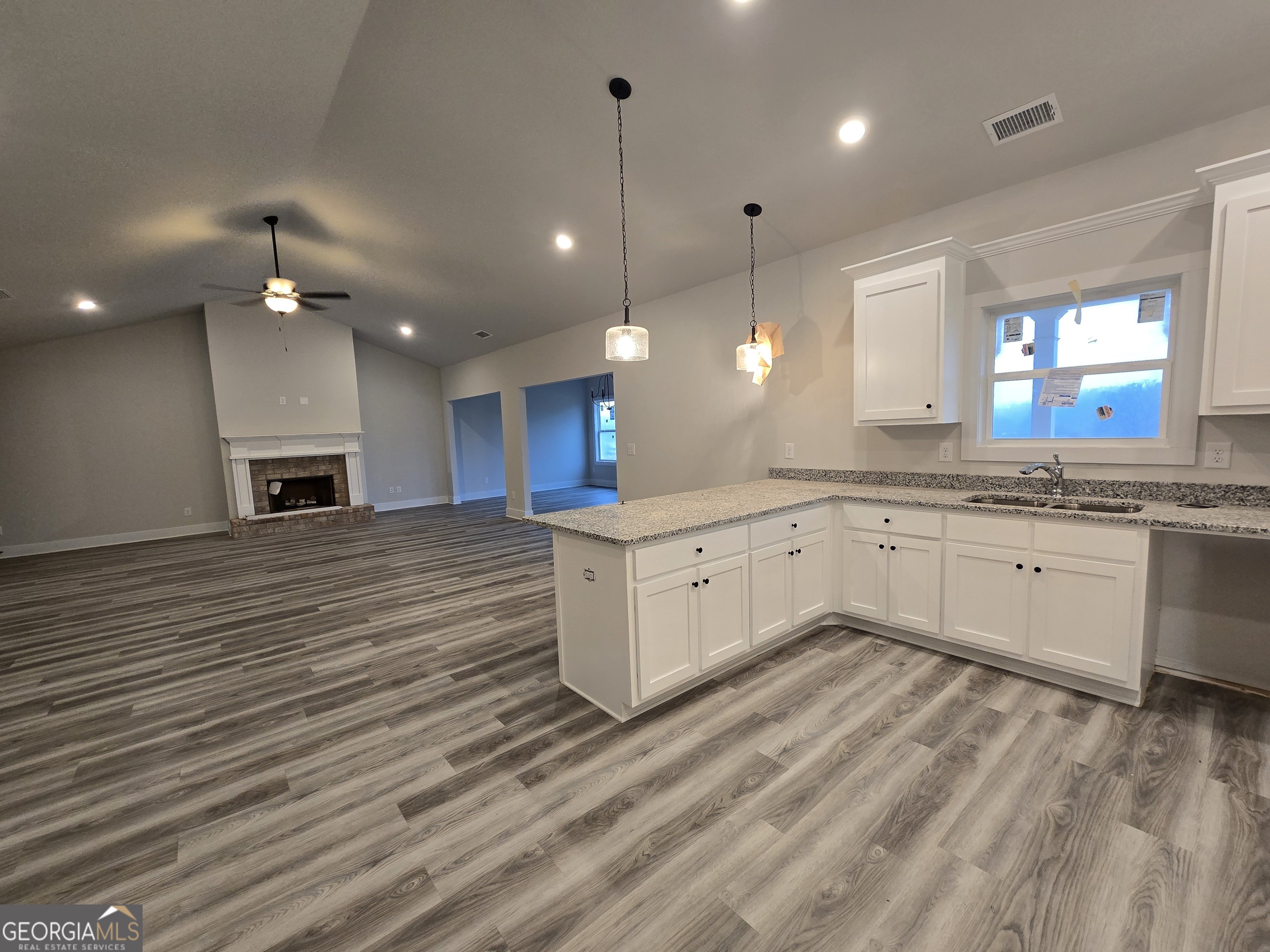 1080 Madison Hills DR 5