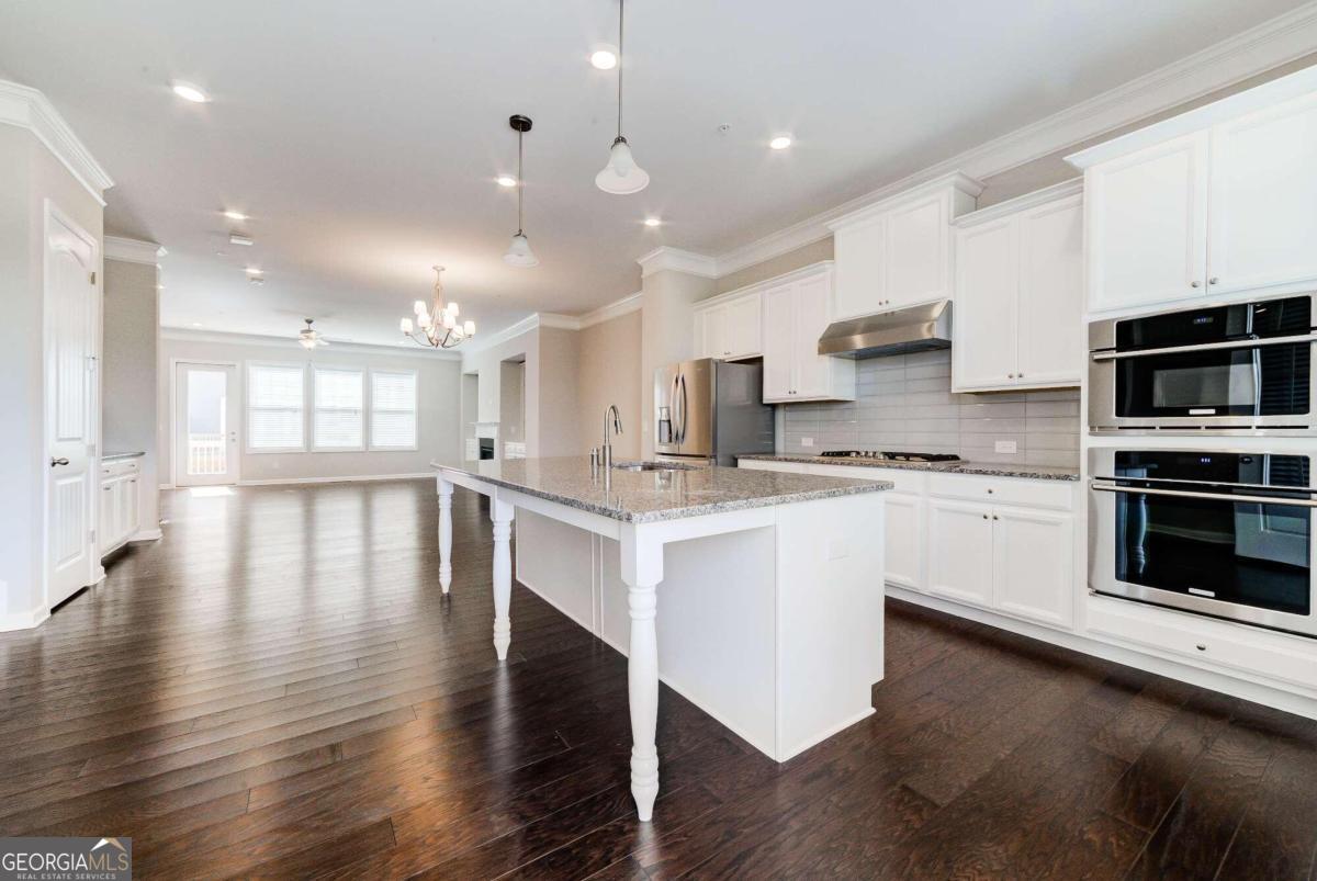 Caravelle - Residential Lease