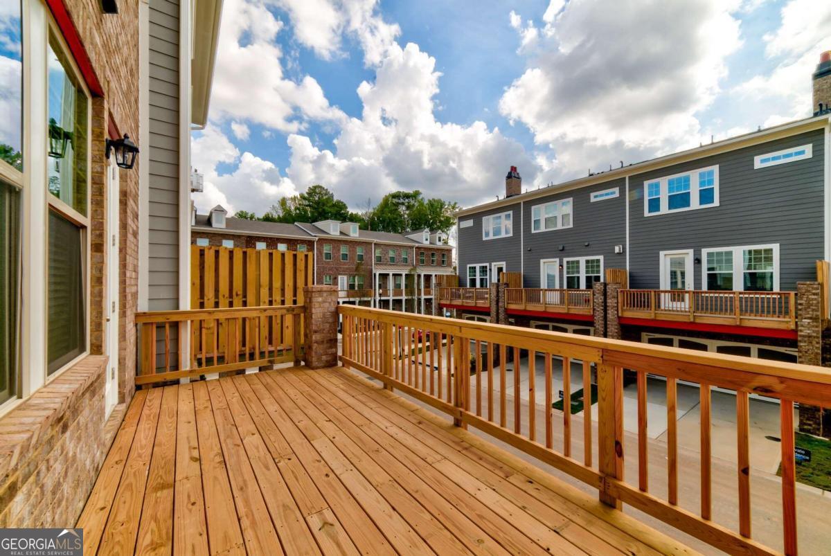 Caravelle - Residential Lease