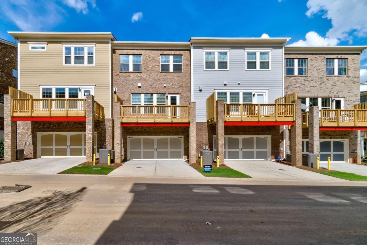 Caravelle - Residential Lease