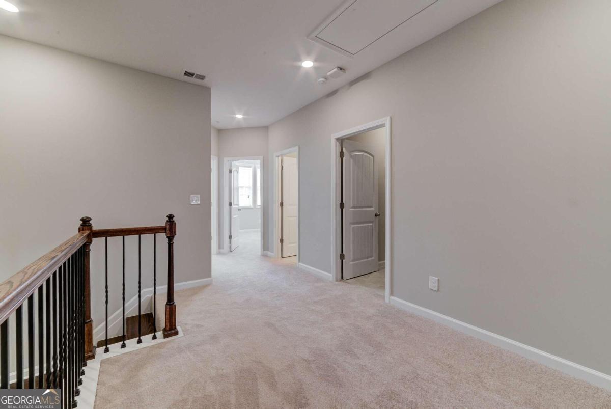 Caravelle - Residential Lease