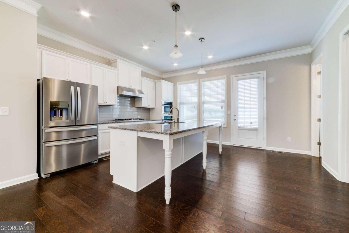 Caravelle - Residential Lease