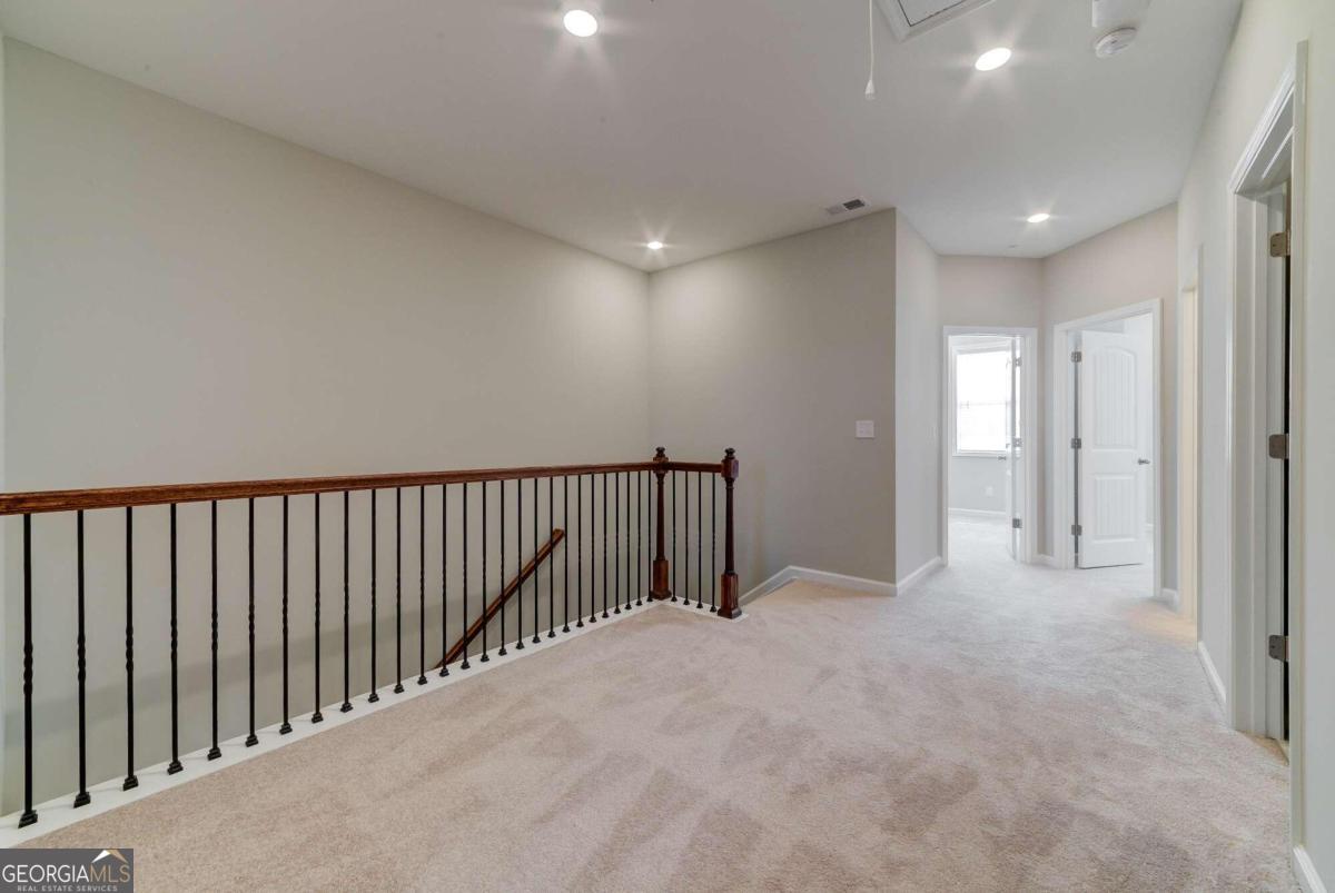Caravelle - Residential Lease