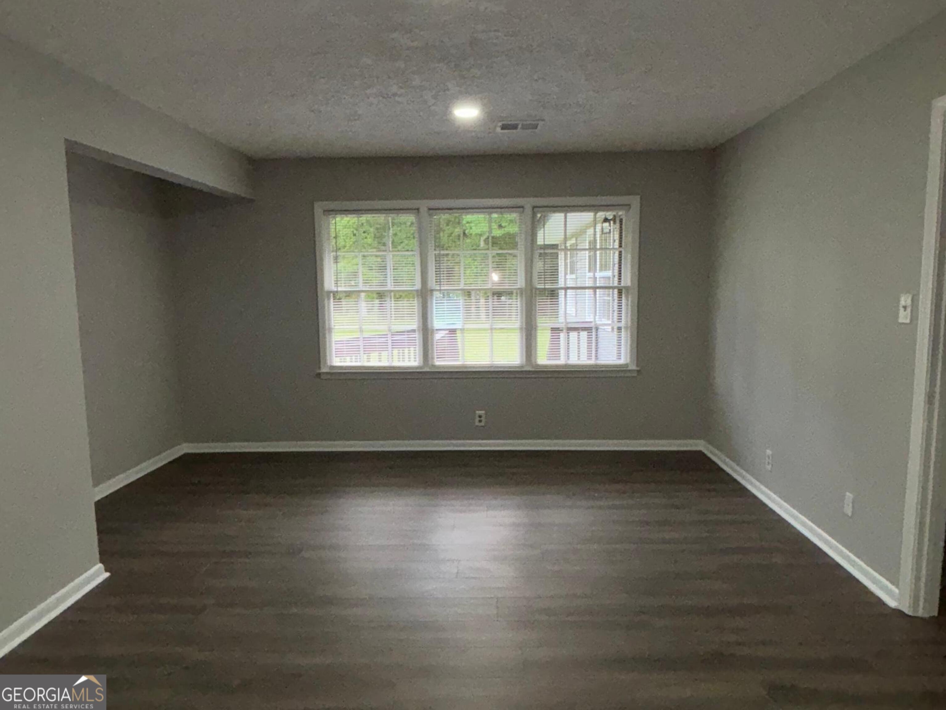 2205 Highway 81